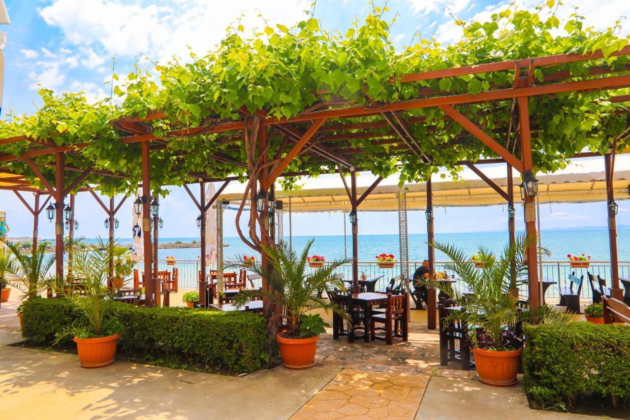 Petrov Family Hotel Nesebar Ngoại thất bức ảnh