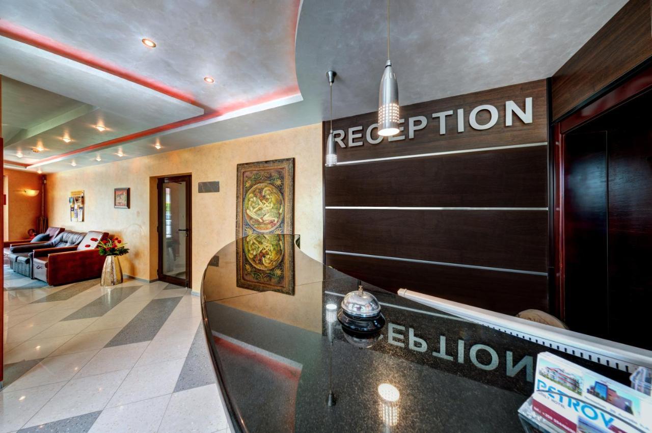 Petrov Family Hotel Nesebar Ngoại thất bức ảnh