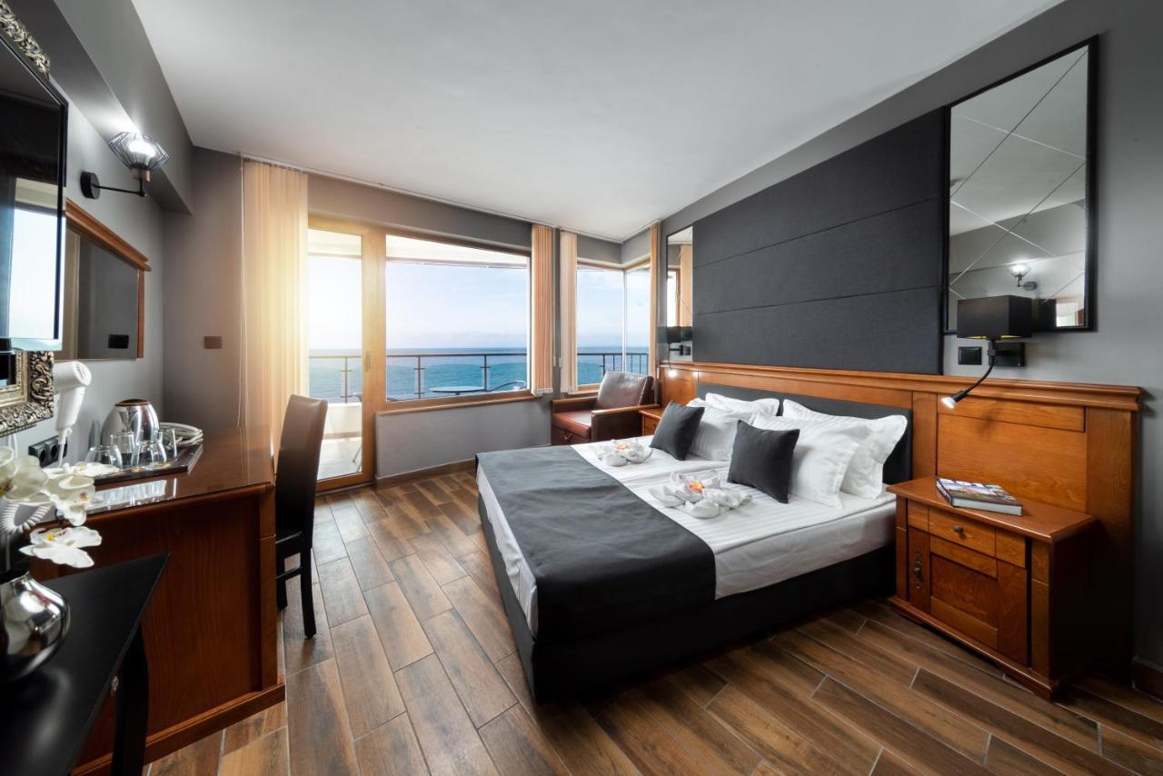 Petrov Family Hotel Nesebar Ngoại thất bức ảnh