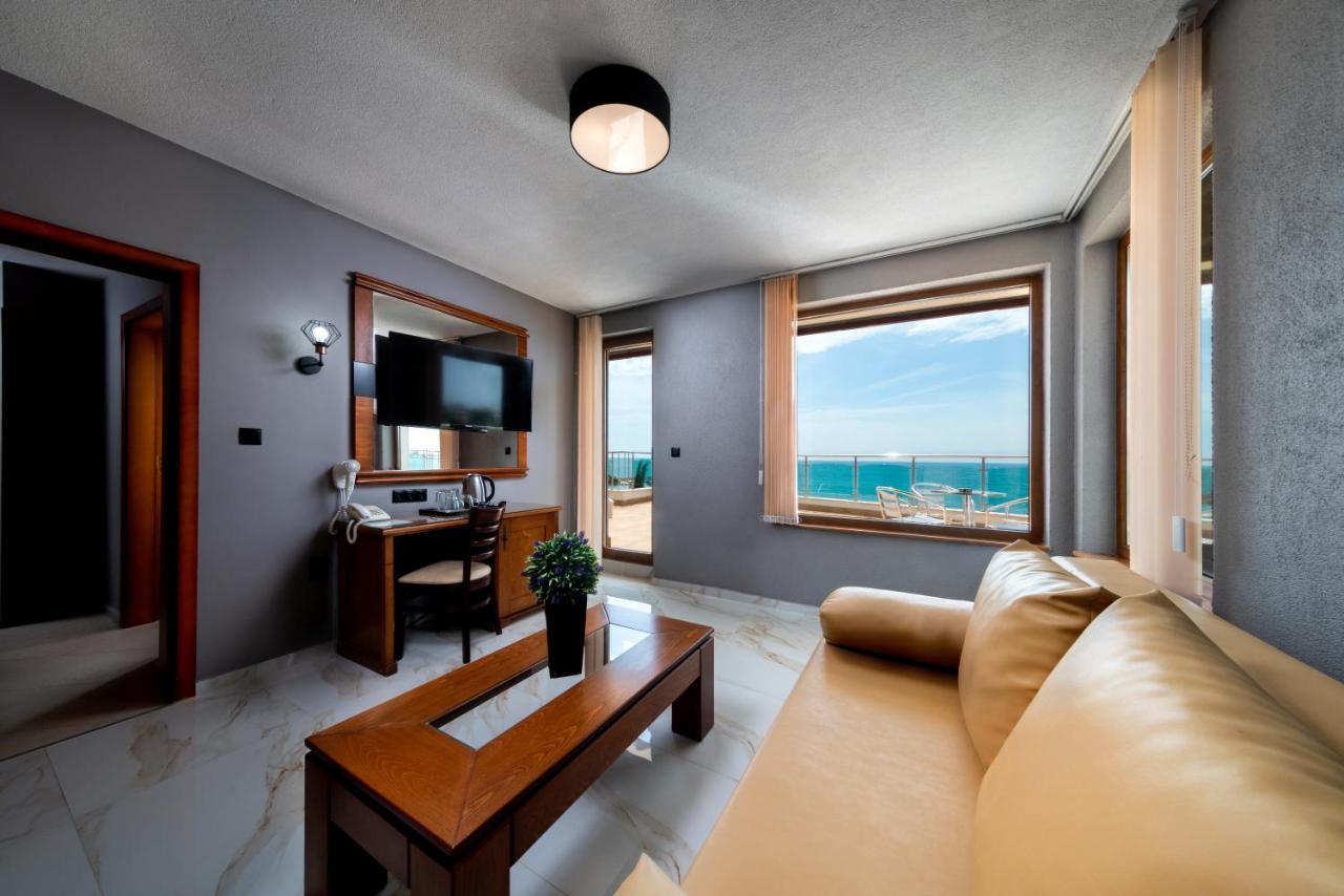 Petrov Family Hotel Nesebar Ngoại thất bức ảnh