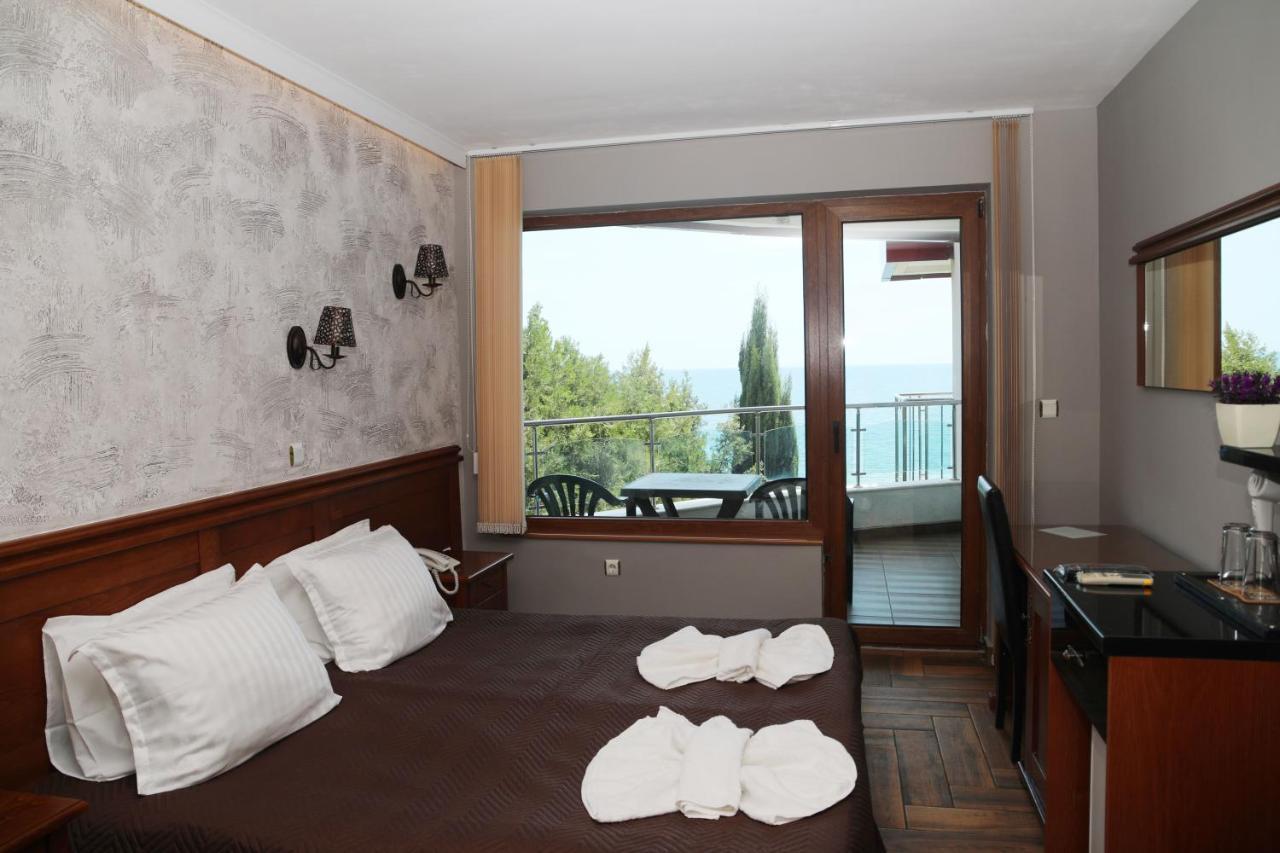 Petrov Family Hotel Nesebar Ngoại thất bức ảnh