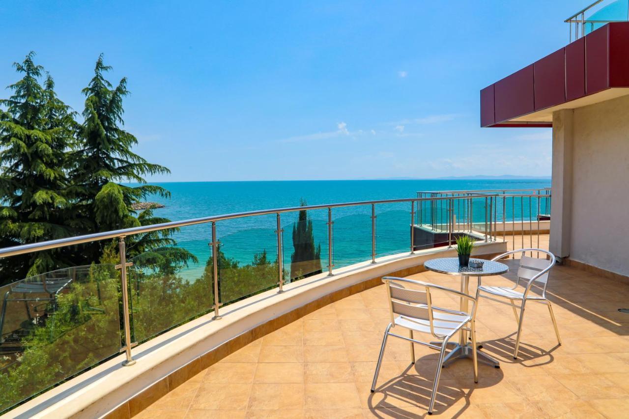 Petrov Family Hotel Nesebar Ngoại thất bức ảnh